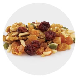 Cocina-con-mix-frutos-secos-y-frutas_CIRCULO